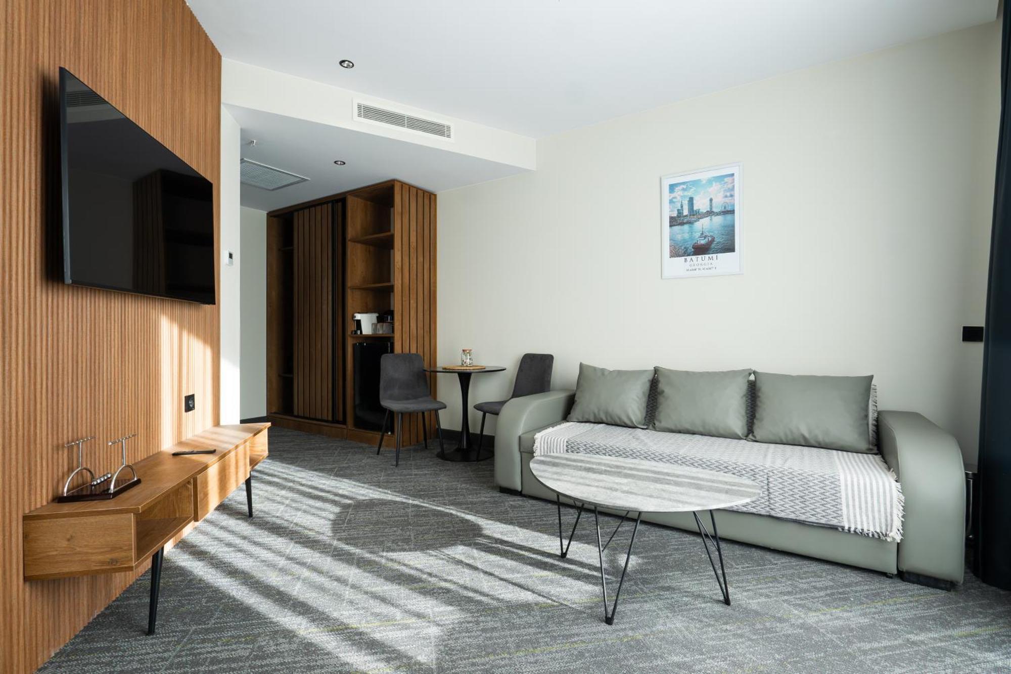 Nova Luxe Hotel & Residences Батуми Экстерьер фото
