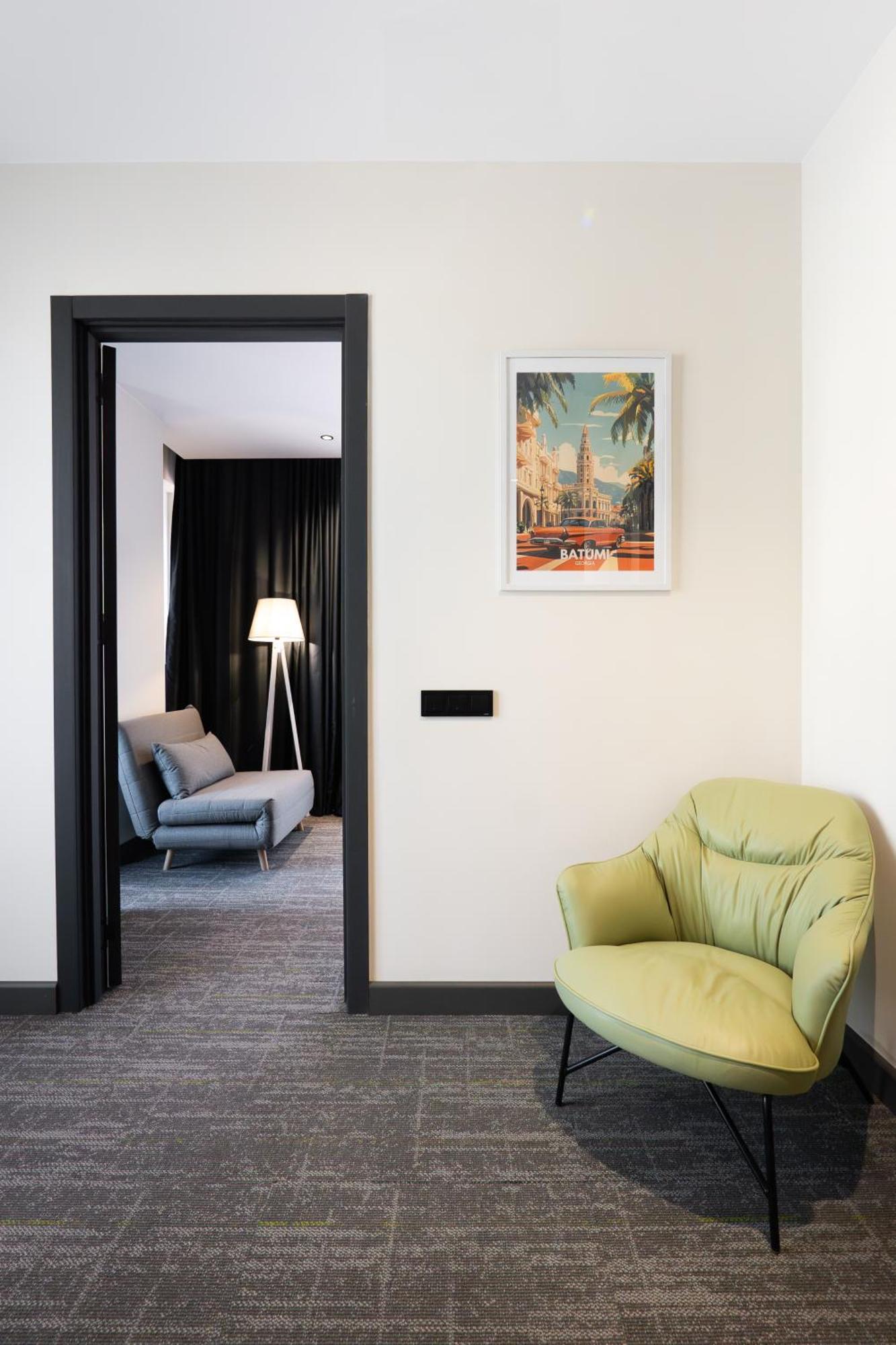 Nova Luxe Hotel & Residences Батуми Экстерьер фото